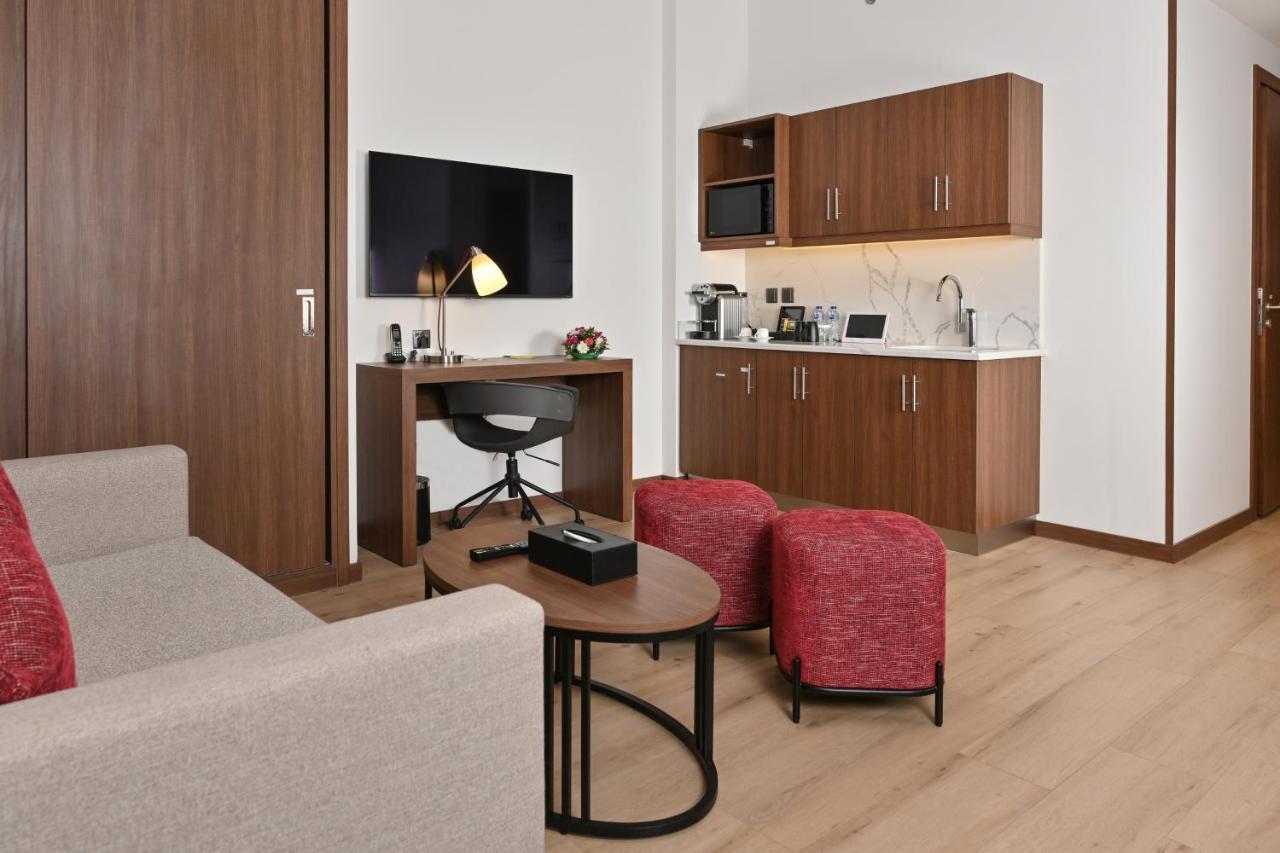 Comfort King Road Hotel